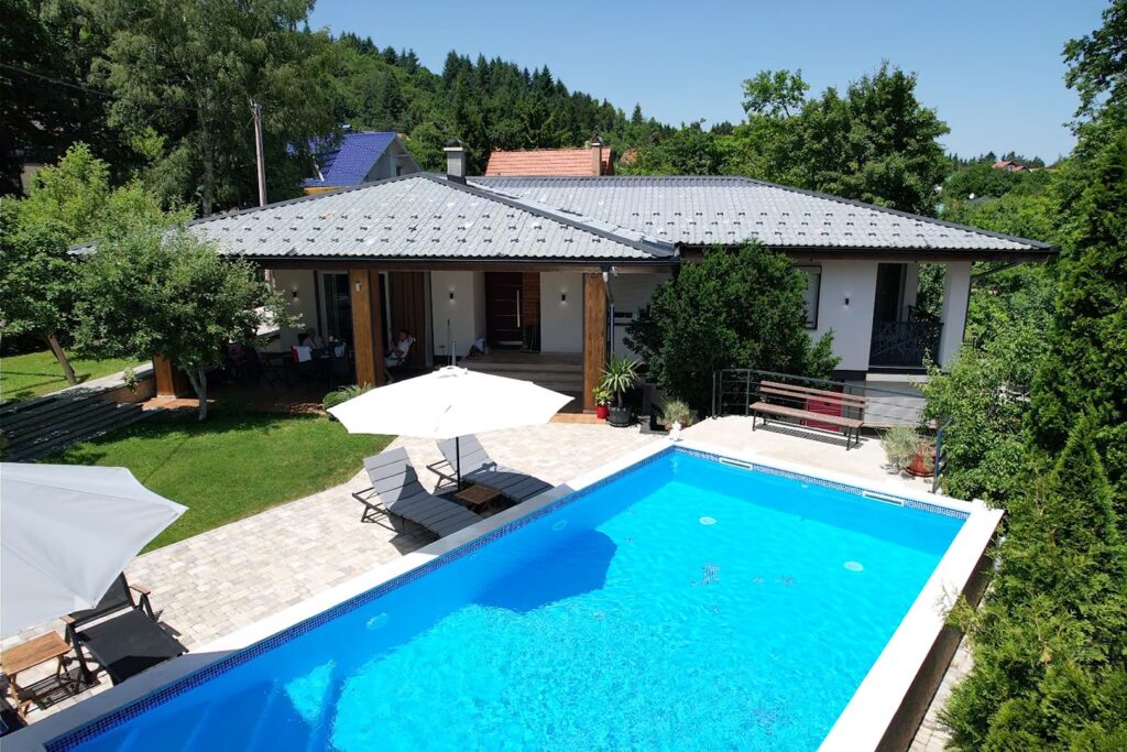 21ae44f0 2a95 4b08 8b90 f384e941213c