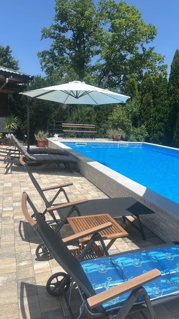 92d8f1e8 15bf 4458 ae85 a8d1d1454bec